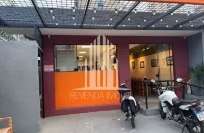 Casa comercial de alto padrão na vila olímpia: 3 quartos, 1 sala, 3 banheiros, 2 vagas de garagem, 100m² de área - imóvel reformado, câmara frigorífica inclusa!