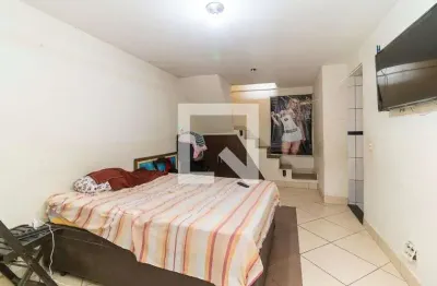 Casa com 2 quartos à venda na Rua Virgínia Ferni, 1928, Itaquera, São Paulo