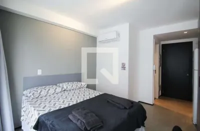 Kitnet / Stúdio à venda na Avenida dos Imarés, 368, Moema, São Paulo