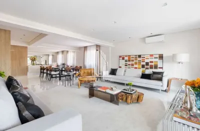 Apartamento alto padrão na consolação de 3 quartos com 3 vagas - 230m² à venda.