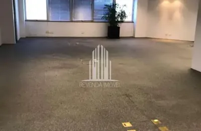 Excelente oportunidade para alugar - conjunto comercial c/ 220 m², 3 banheiros e 4 vagas localização privilegiada. ideal para empresas que buscam con