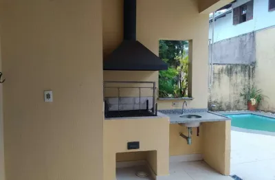 Casa de luxo em condomínio no alto da boa vista: 3 quartos, 3 suítes, 4 banheiros, 3 vagas de garagem e 360m² de área. aluguel em sp.