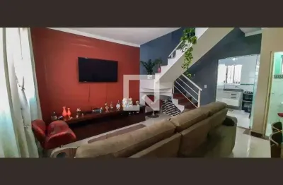 Casa com 2 quartos à venda na Rua Ugo Semighini, 277, Padroeira, Osasco