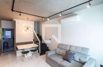 Casa com 3 quartos à venda na Rua Sebastião de Freitas, 719, Vila Constança, São Paulo