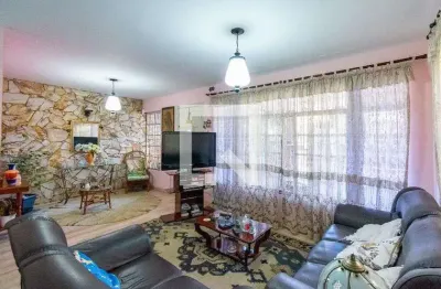 Casa com 3 quartos à venda na Rua Tuparaí, 313, Jabaquara, São Paulo