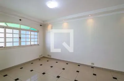 Casa com 3 quartos à venda na Rua José Davi de Oliveira, 209, Cidade São Francisco, São Paulo