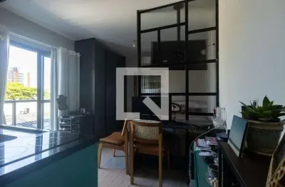 Kitnet / Stúdio à venda na Avenida dos Carinás, 505, Moema, São Paulo
