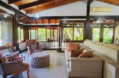 Casa de luxo para locação em carapicuíba-sp, no bairro chácara dos lagos: 4 quartos, 1 suíte, 2 banheiros, 4 vagas, 320m².