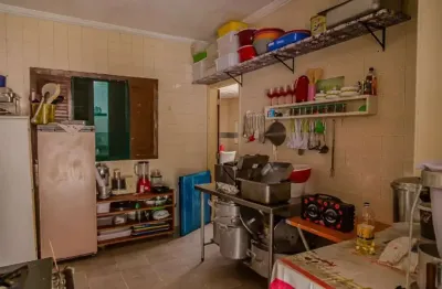 Vila Campestre - Terreno de 480m² com 2 casas com 6 dormitórios, 3 banheiros e 3 vagas