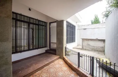 Saúde, casa residencial de 460m² com 3 dormitórios, 1 suíte, 10 vagas.