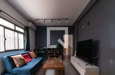 Casa com 3 quartos à venda na Rua Caio Graco, 523, Vila Romana, São Paulo