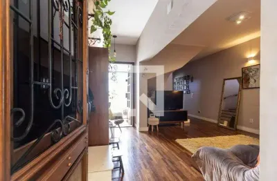 Casa com 2 quartos à venda na Rua Búlgara, 89, Vila Romana, São Paulo