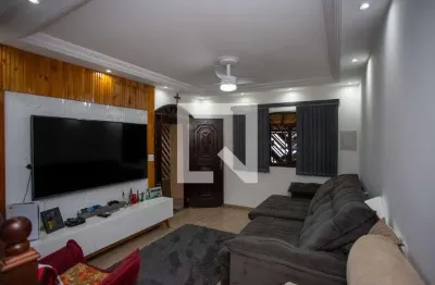 Casa com 3 quartos à venda na Rua Bartolomeu Bueno da Silva, 166, Vila Nogueira, Diadema