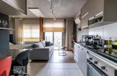 Kitnet / Stúdio à venda na Rua Natingui, 1022, Vila Madalena, São Paulo