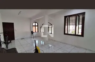 Casa com 2 quartos à venda na Rua Arapuã, 178, Santa Maria, São Caetano do Sul