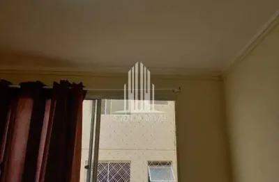 Imperdível! Apartamento à venda em Cotia-SP, Jardim Petrópolis: 2 quartos, 2 salas, 1 banheiro, 1 vaga garagem, 75m².