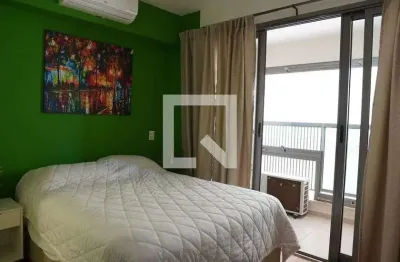 Kitnet / Stúdio à venda na Praça Américo Jacomino, 126, Vila Madalena, São Paulo