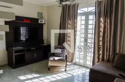 Casa com 5 quartos à venda na Rua Osvaldo Manoel de Oliveira, 677, Padroeira, Osasco