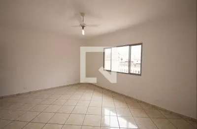 Casa com 2 quartos à venda na Rua Pejuçara, 163, Vila Mazzei, São Paulo