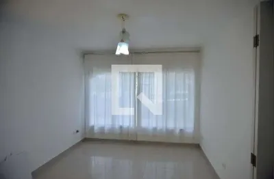 Casa com 2 quartos à venda na Rua Cabrália, 554, Vila Cecília Maria, Santo André