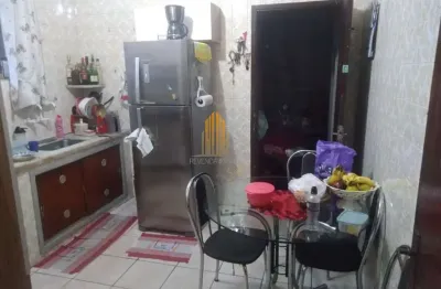 Casa residencial de 120m² no interlagos com 3 dormitórios, 1 banheiro e 1 vaga á venda