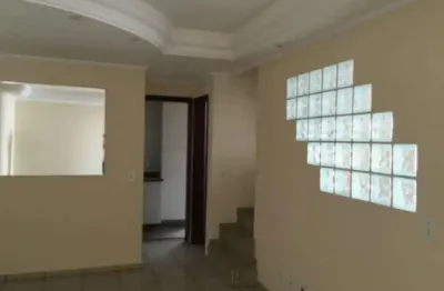Casa em Condomínio à venda no Parque Munhoz com 130m² 3 dormitórios 1 suíte 3 banheiros 4 vagas