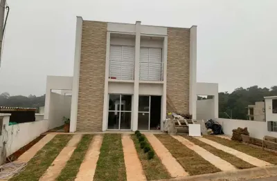 Imperdível Sobrado de 3 Quartos com Suíte e 2 Vagas de Garagem em Cotia-SP, Sítio Boa Vista - 115m² de Área