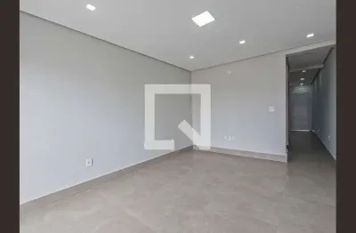 Casa com 2 quartos à venda na Rua Pinheiro Raposo, 244, Vila Mangalot, São Paulo