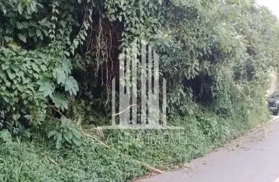 Terreno à venda em São Paulo-SP, no Núcleo do Engordador, com 700m² de área!