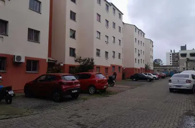 Ótimo apto térreo com 02 dormitórios, sala, cozinha , banheiro  e área de serviços integreda.
