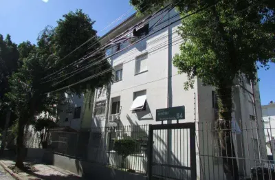 Apartamento no bairro cavalhada com 51,17 m2, 02 dormitórios, ar condicionado, armário cozinha, banheiro social, cozinha, sala de estar