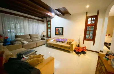 Casa duplex para venda dentro de condomínio em piratininga