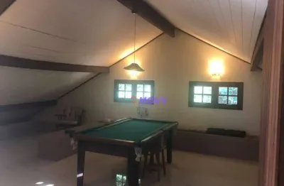 Seu refúgio em meio a natureza próximo a cidade e ao lado da RJ 106