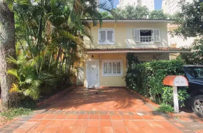 Casa à venda com 260m², 3 quartos e 2 vagas por r$ 745.000 no jardim monte alegre