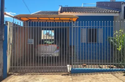 Casa a venda bem localizada no loteamento batel , na parte alta do bairro