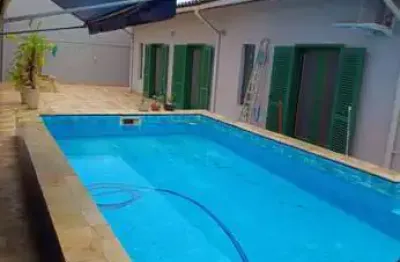 Casa 3 suítes  piscina  local privilegiado  100m mar  itanhaem sp