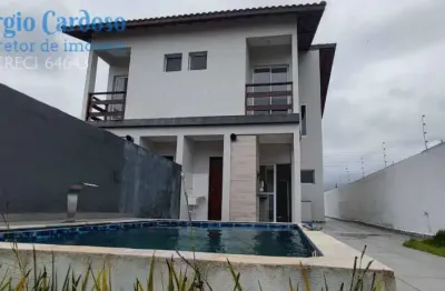 Sobrado 2 suítes com piscina e churrasqueira quintal amplo gramado itanhaém
