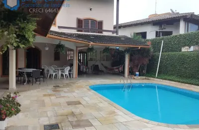 Casarão mobiliado  7 quartos piscina  100m mar no centro de itanhaém