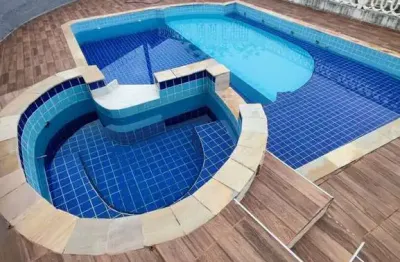 Casa com piscina 3 suítes em terreno amplo área nobre 250m mar itanhaém/sp