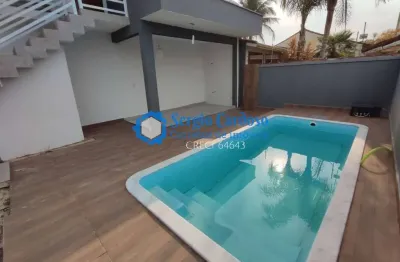 Casa com piscina a 100m do mar! 3 quartos 2 suites - excelente acabamento!