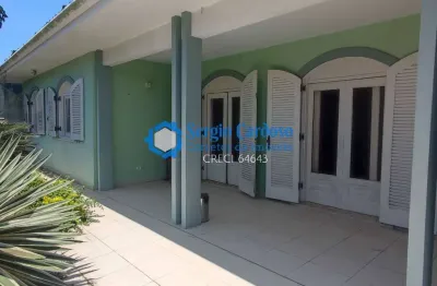 Casa 3 quartos  1 suíte local nobre 100 m do mar itanhaém sp