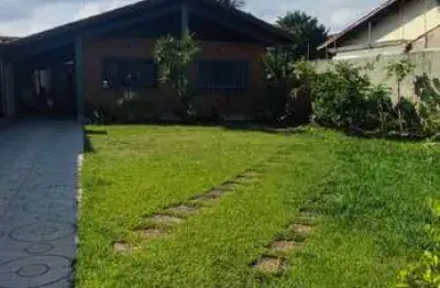 Casa na praia em lote inteiro 420m² a poucos metros do mar - itanhaem/sp