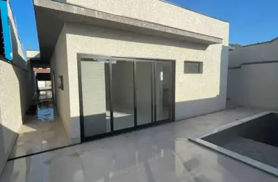 Casa  moderna 3 quartos piscina á poucos metros do mar itanhaem sp