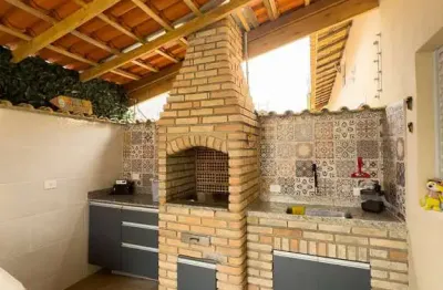 Casa na praia 200m do mar  2 quartos 1 suite e espaço gourmet itanhaém sp