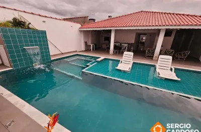 Casa na praia pertinho do mar! 3 quartos e ampla piscina 8x5 - itanhaem/sp