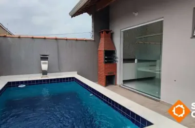 Casa em condomínio fechado diferenciado! quintal privativo com piscina!
