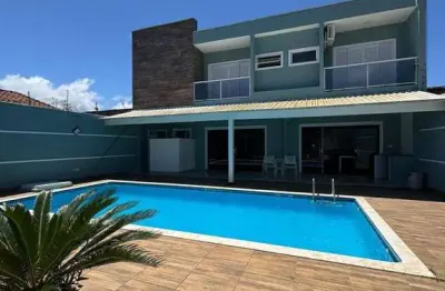 Maravilhoso sobrado no coração do cibratel a poucos metros do mar! itanhaem