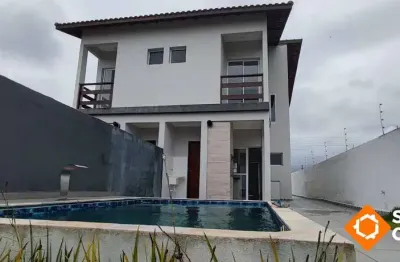 Sobrado 2 suítes com piscina e churrasqueira quintal amplo gramado itanhaém