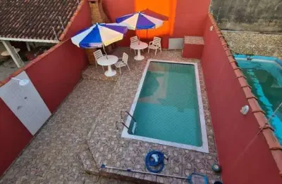 Casa mobiliada 2 quartos 800m mar piscina e churrasqueira itanhaém/sp