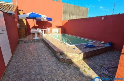 Casa mobiliada 2 quartos 800m mar piscina e churrasqueira itanhaém/sp